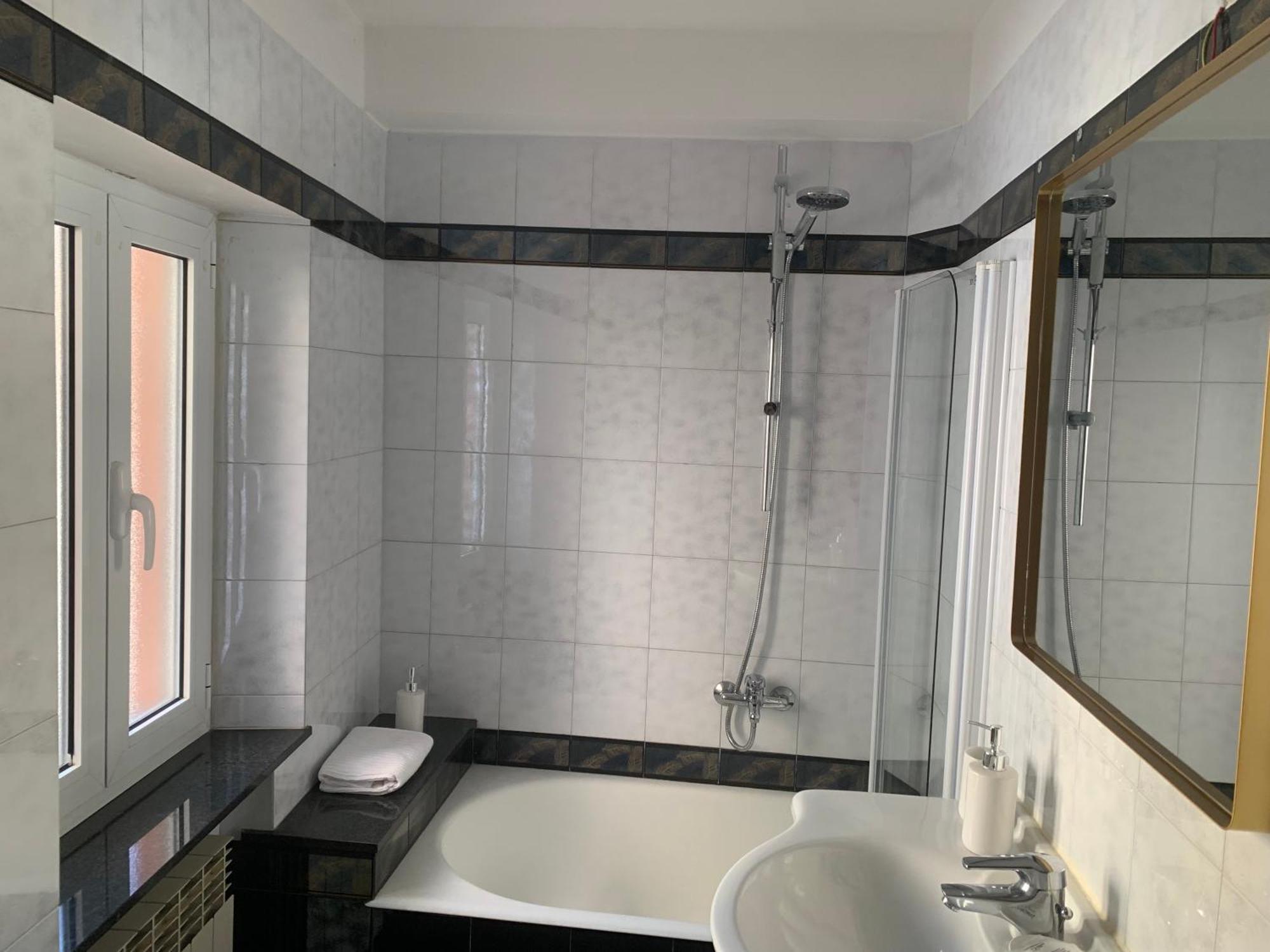 The First Colombo Brignole XX Settembre Apartment เจนัว ภายนอก รูปภาพ