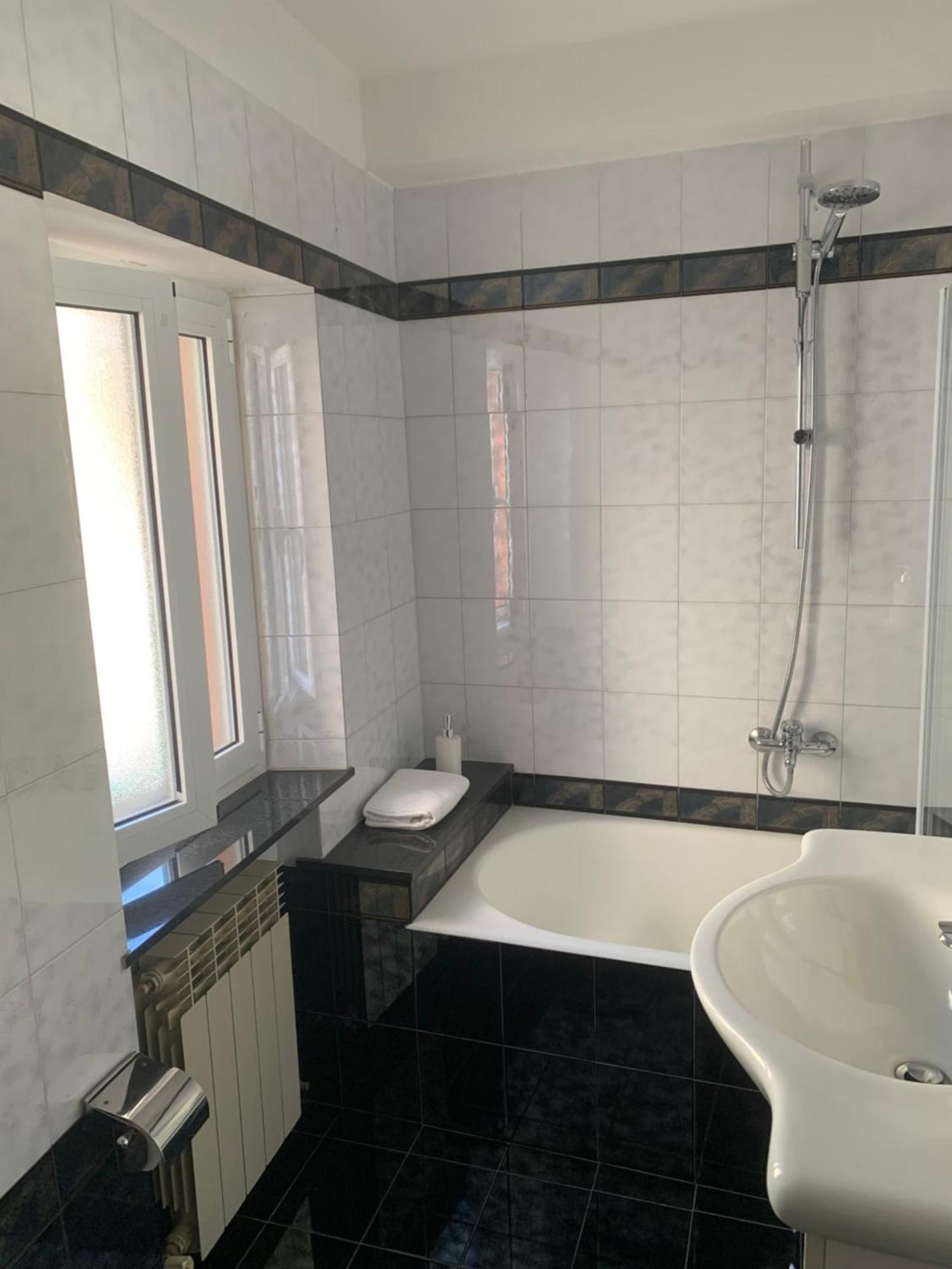 The First Colombo Brignole XX Settembre Apartment เจนัว ภายนอก รูปภาพ