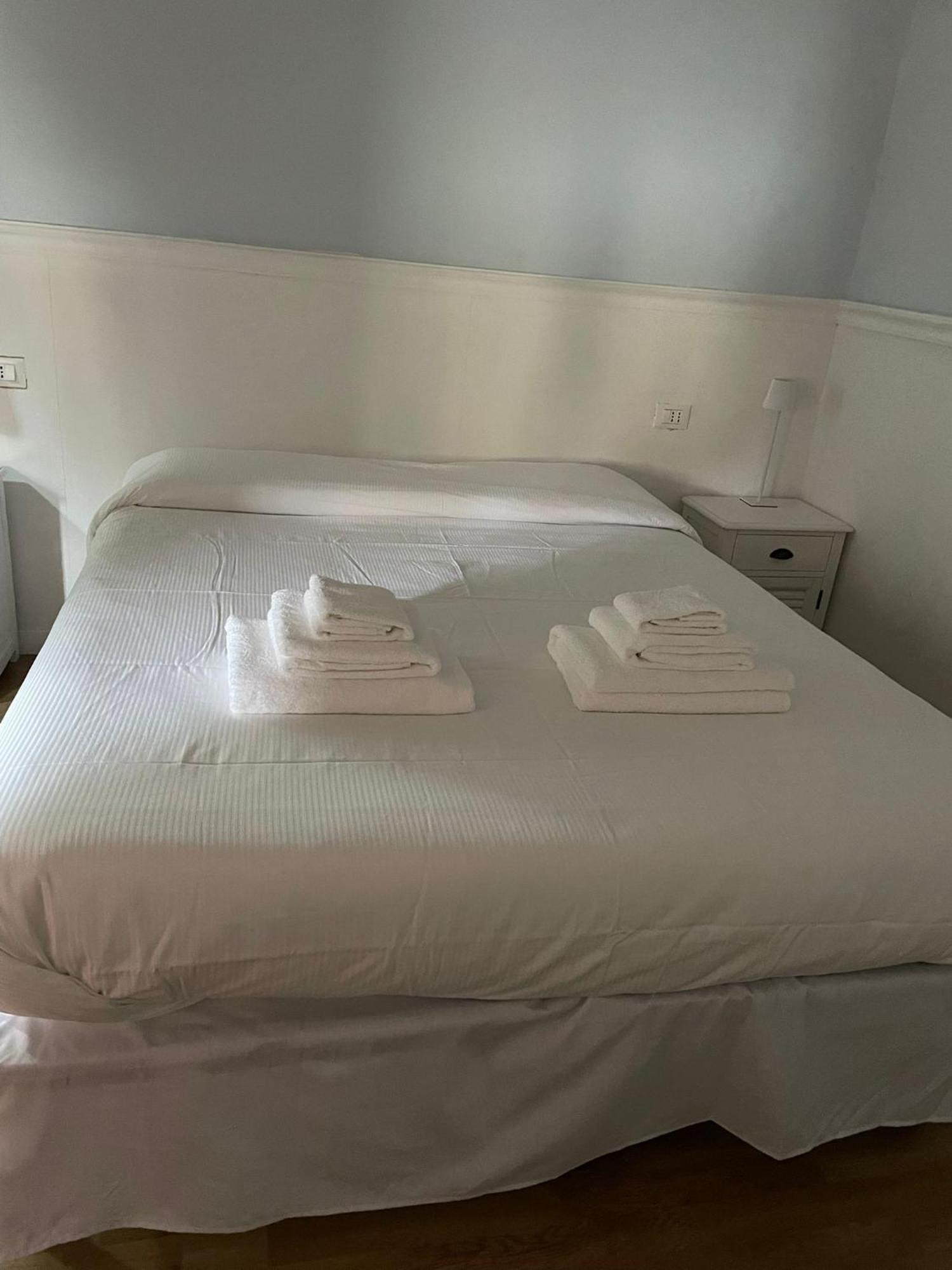 The First Colombo Brignole XX Settembre Apartment เจนัว ภายนอก รูปภาพ